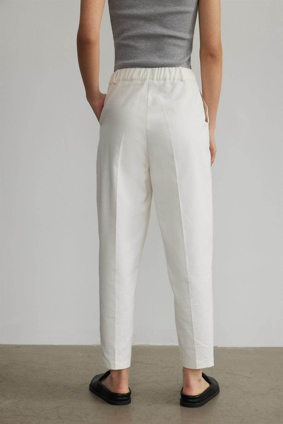 Beyaz İç Göstermeyen Binici Pantolon