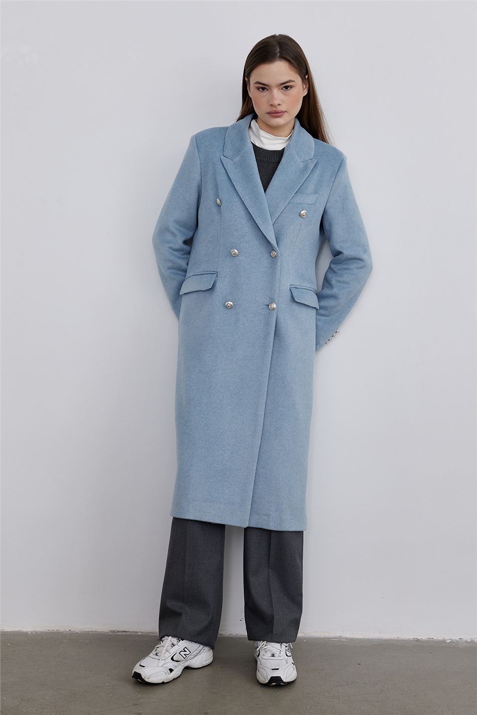 Blue Nickel Buttoned Masculine Coat