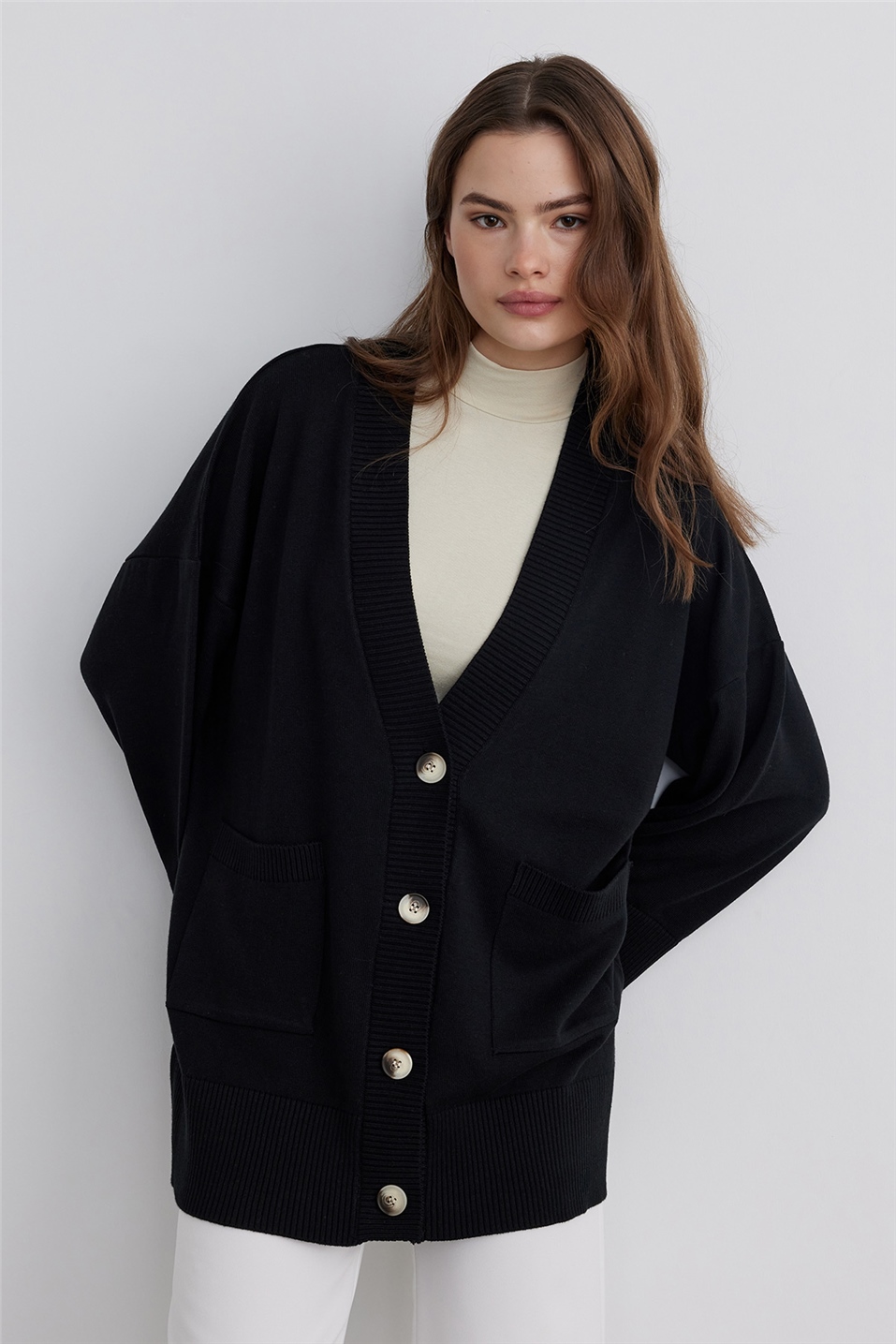 Black Pocket Knitwear Cardigan | Suud Collection