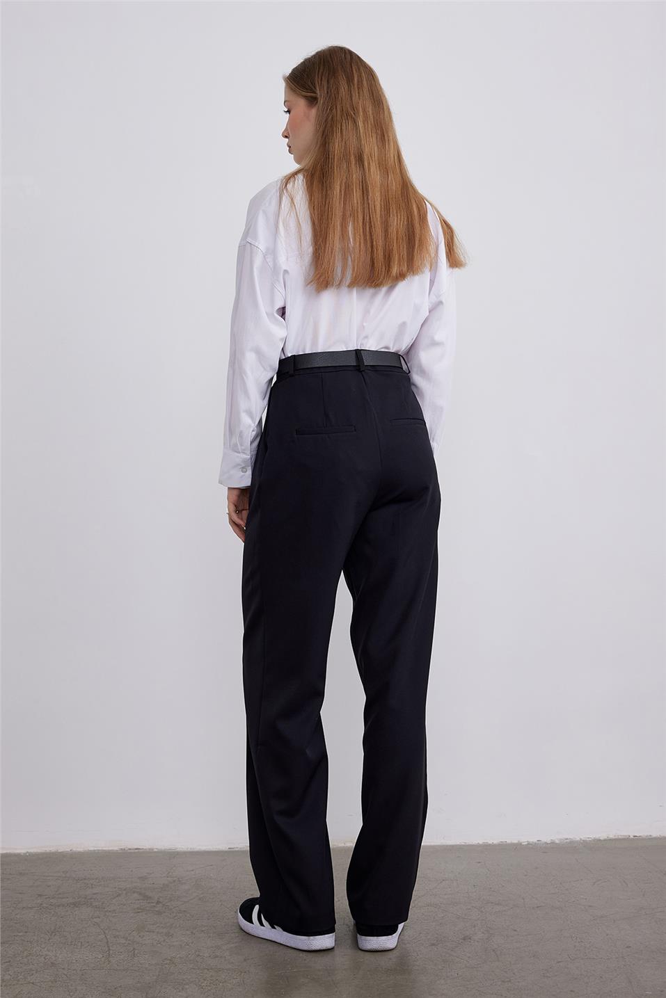 Black Pleated Long Trousers