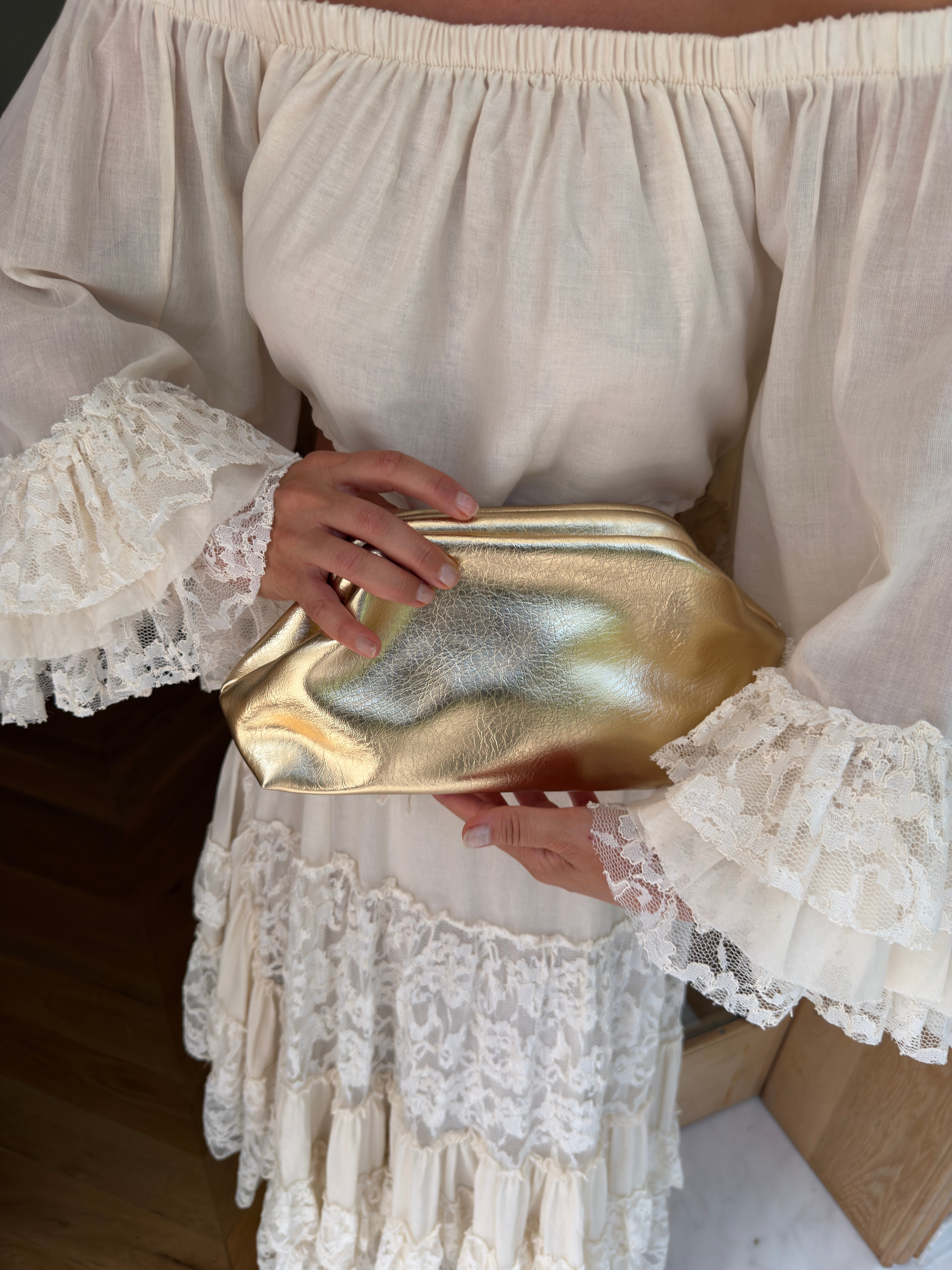 Burslu Clutch Mini Çanta Metalize Deri Gold