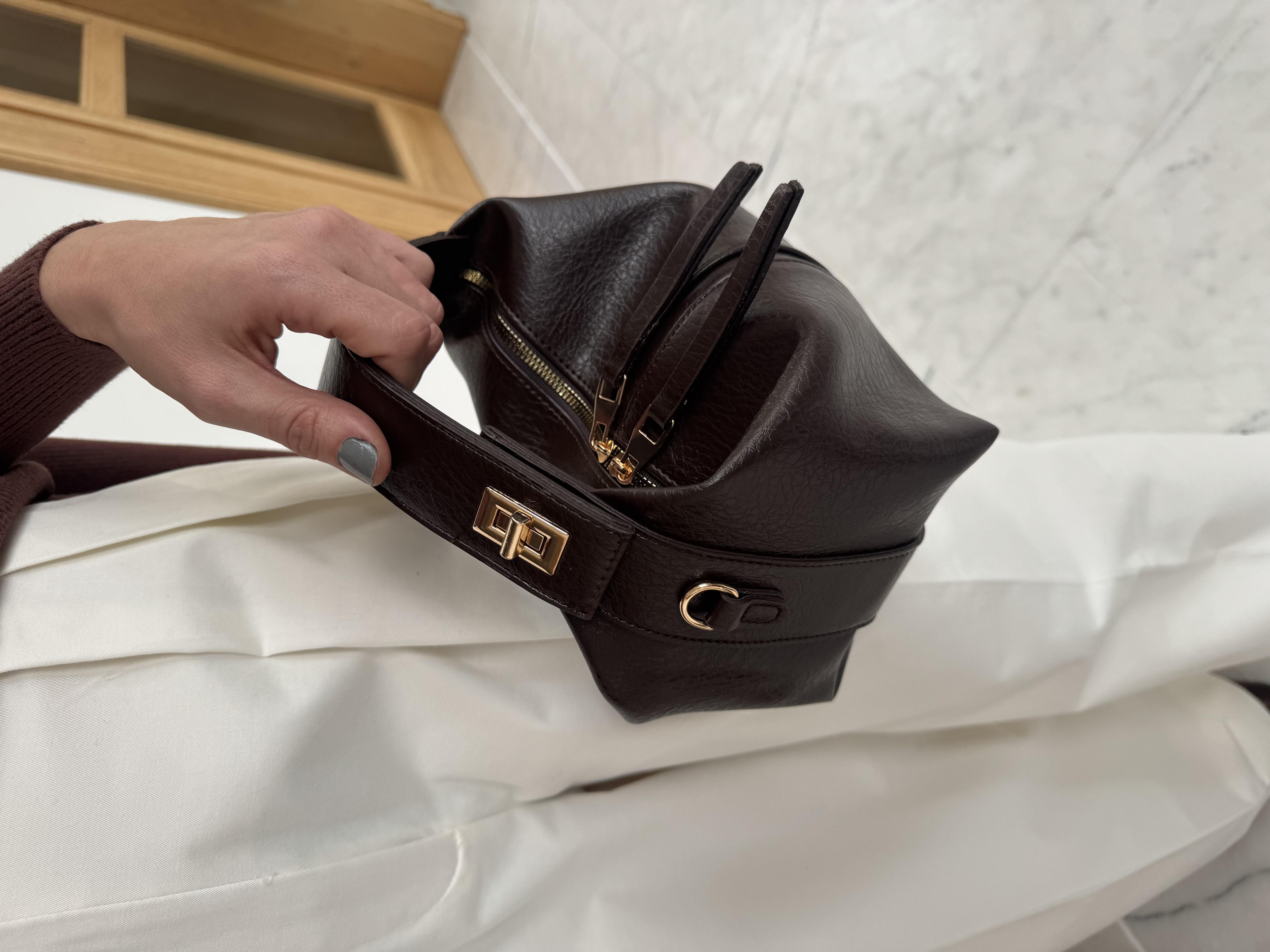Pouch Bag Kilit Askılı Omuz Çantası Acı Kahve
