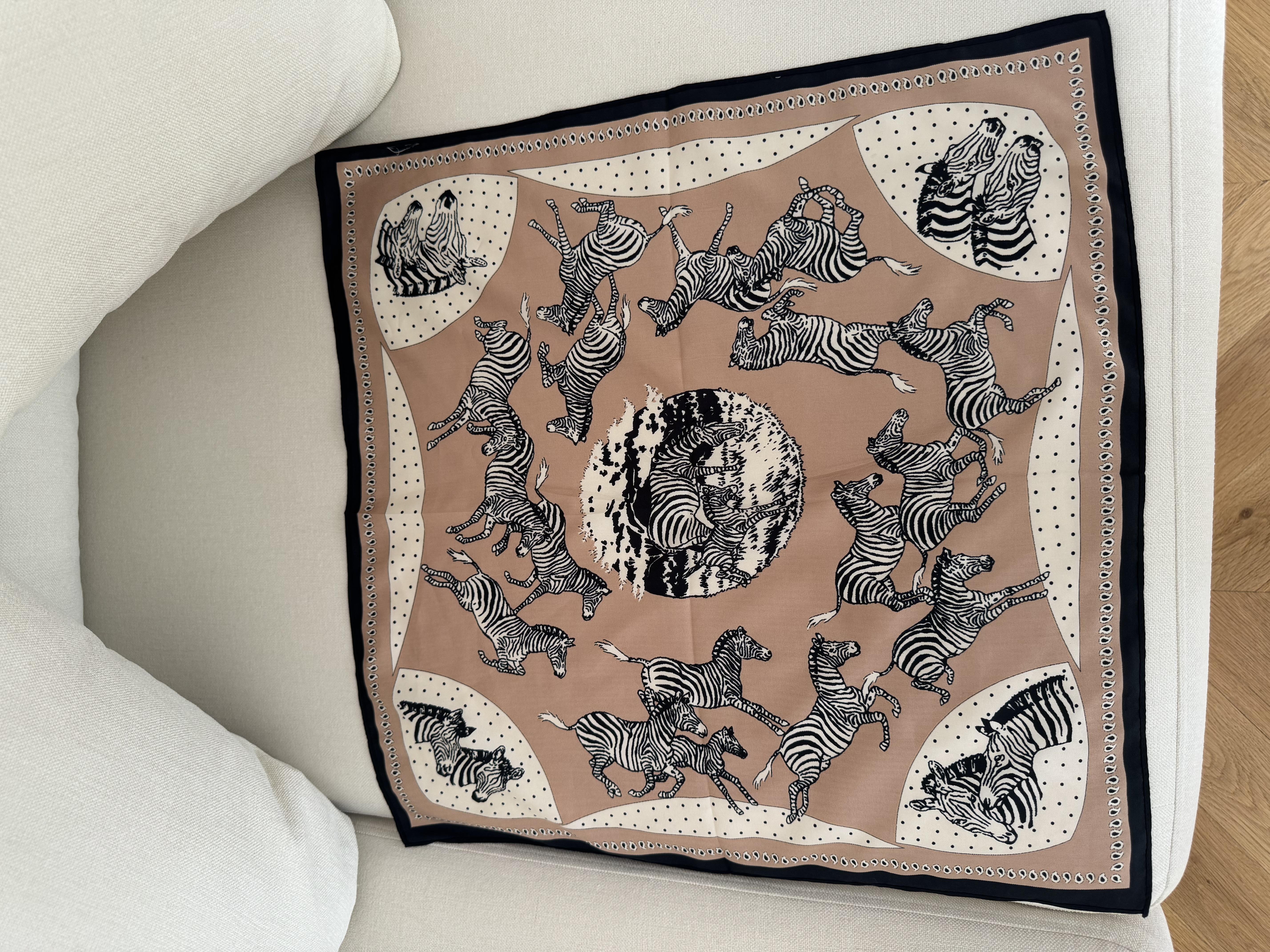 Zebra Baskı Desenli Fular
