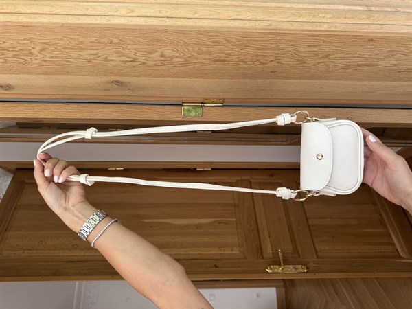 Düğüm Askılı Kapaklı Mini Çanta Krem