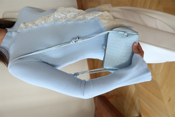 Örgü Dokulu Ayarlanabilir Askılı Deri Mini Çanta Mavi