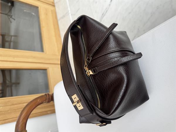 Pouch Bag Kilit Askılı Omuz Çantası Acı Kahve