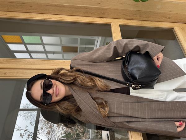 Pouch Bag Kilit Askılı Omuz Çantası Siyah