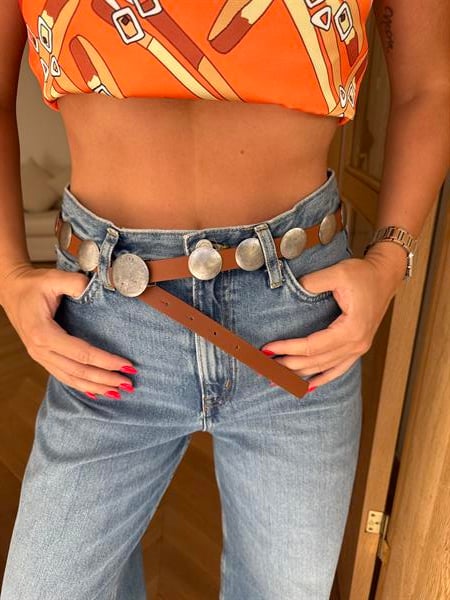 Pul Aksesuarlı Kemer Taba