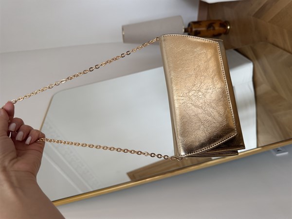 Zincir Askılı Portföy Çanta Gold