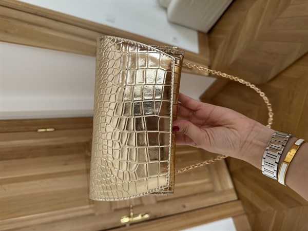 Zincir Askılı Portföy Kroko Çanta Gold