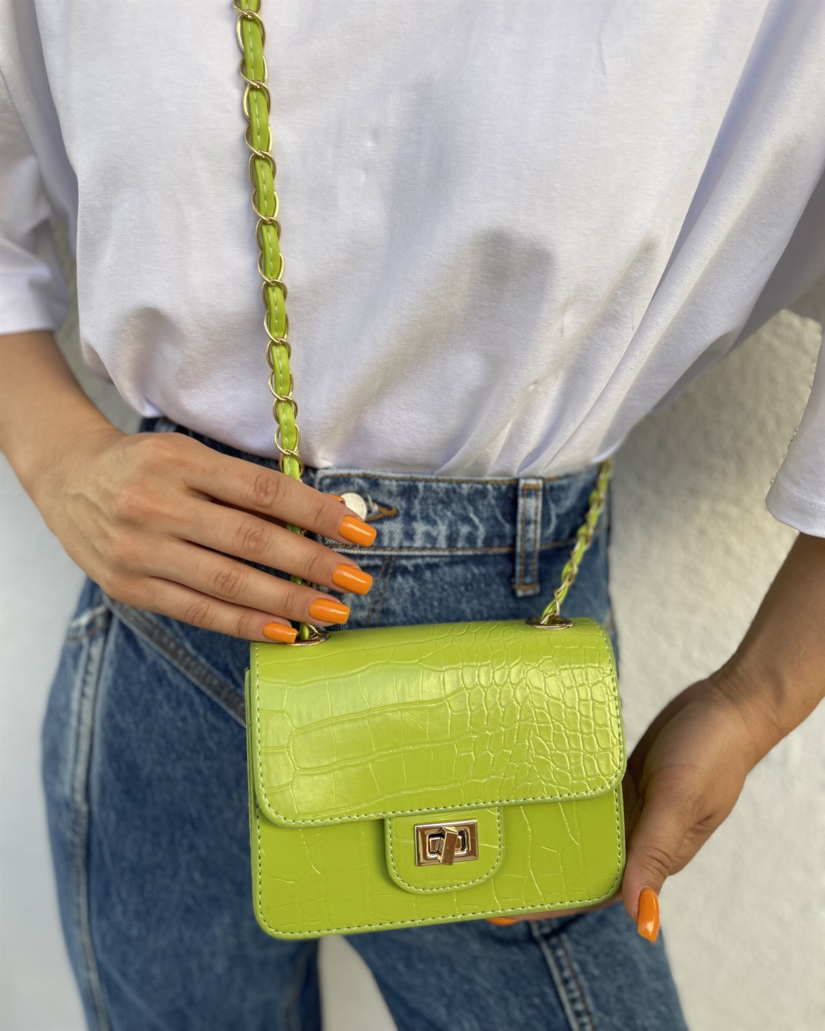 Amy Minimal Kapaklı Çanta Neon Yeşil
