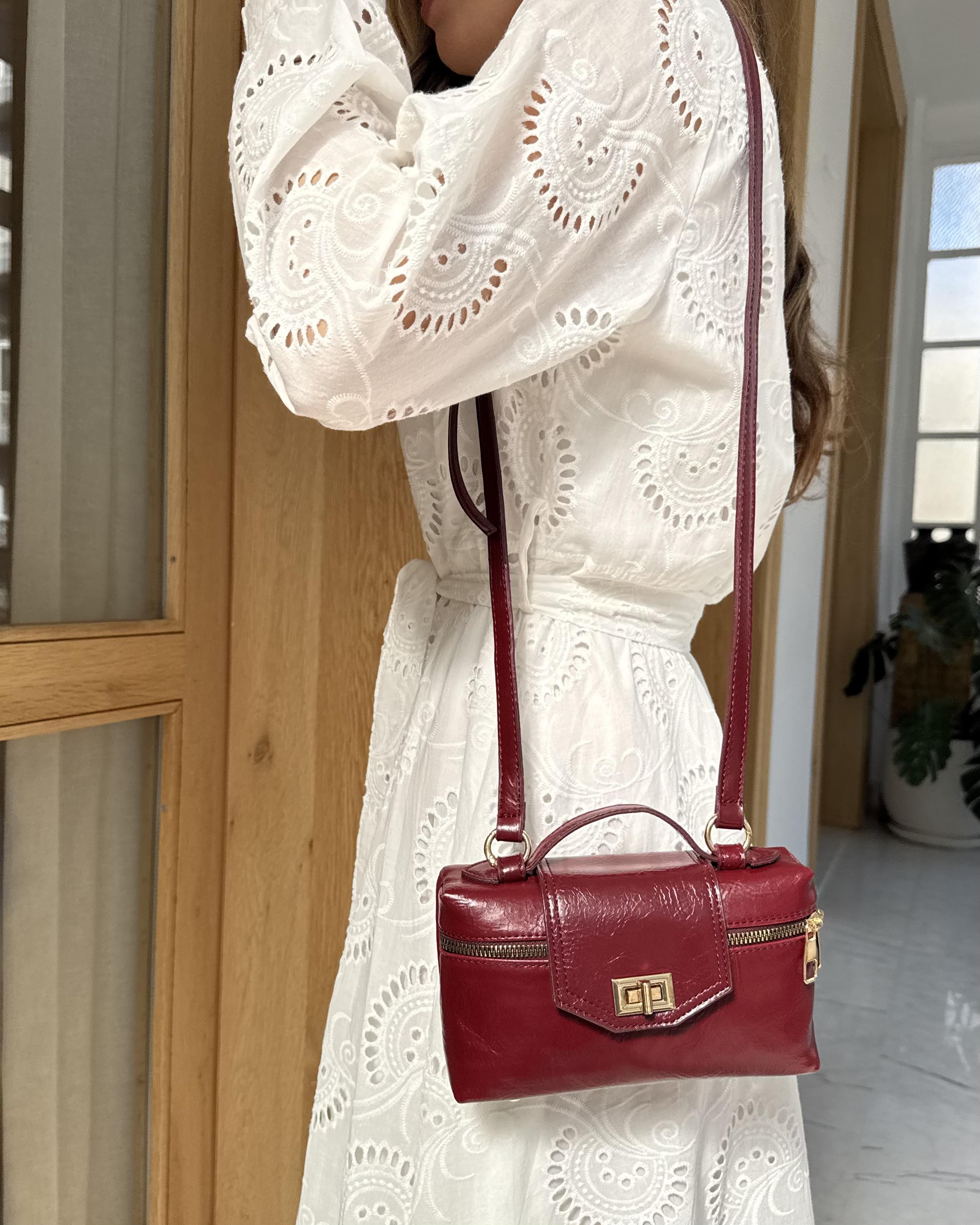 Fermuarlı Kilit Detaylı Omuz Çantası Bordo