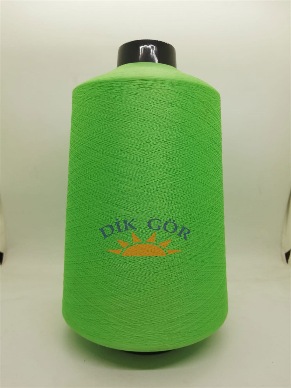 150 Denye 6082 Renkli Tekstürize Polyester Overlok İpliği (Muz İplik)