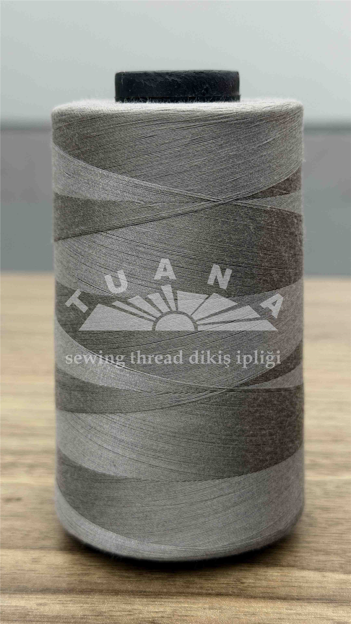 Tuana 120 Numara 650 Renkli Polyester Dikiş İpliği