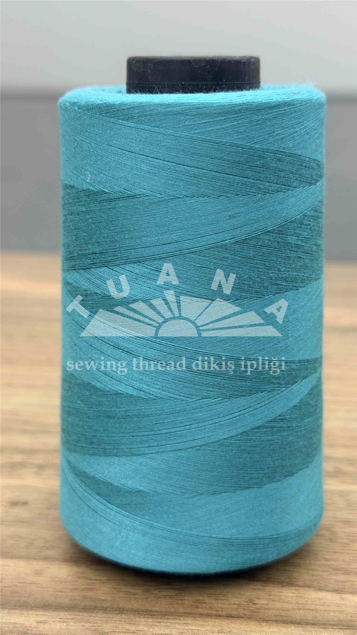 Tuana 120 Numara 999 Renkli Polyester Dikiş İpliği