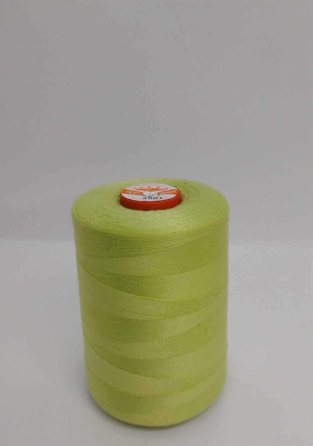 Tuana 50 Numara 4901 Renkli Polyester Dikiş İpliği