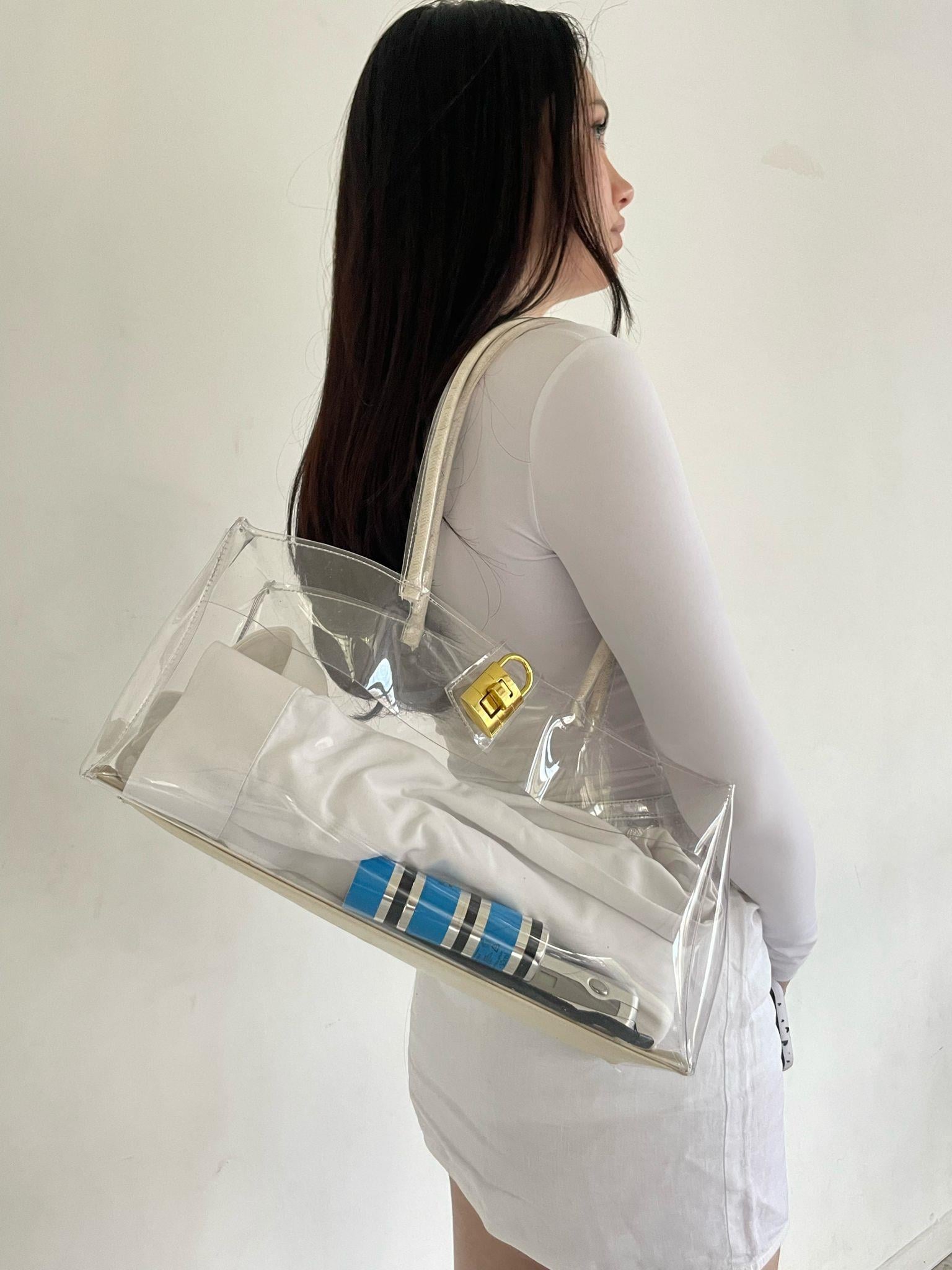 KİLİT DETAYLI ŞEFFAF HUGE ÇANTA 