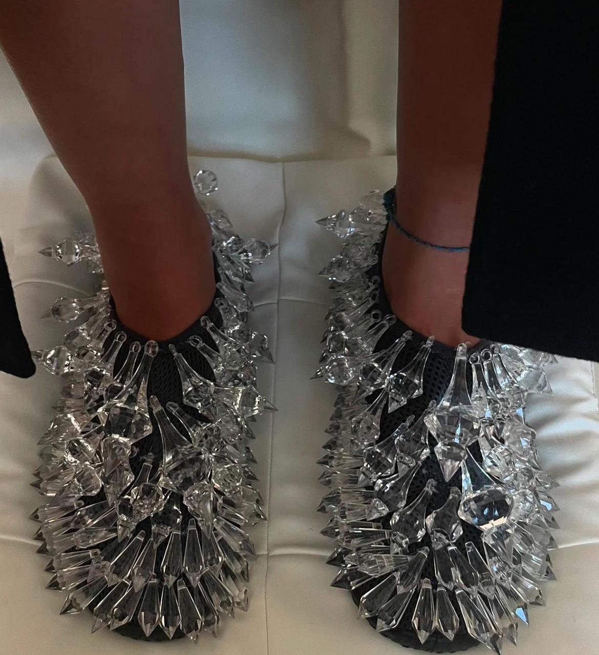 KRİSTAL TAŞ İŞLEMELİ AYAKKABI