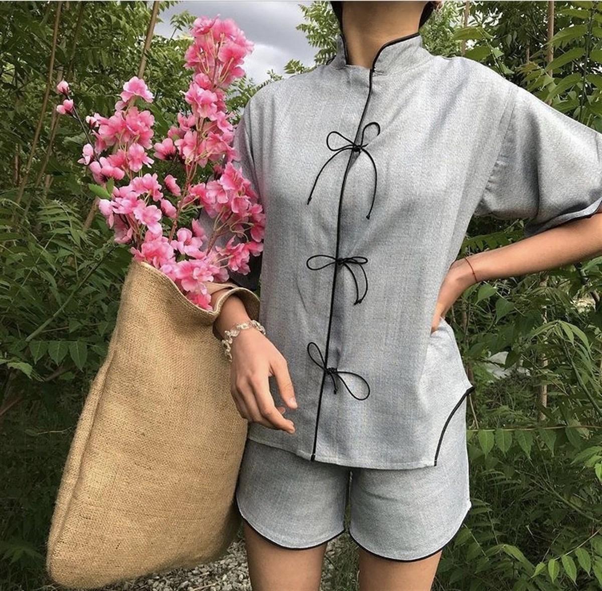 LACİVERT BİYELİ MAVİ ŞORT SUİT