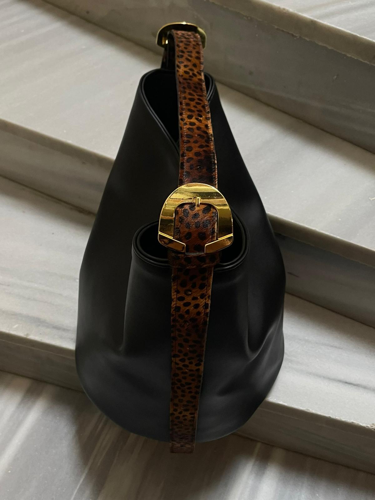LEOPAR KEMER DETAYLI HUGE ÇANTA