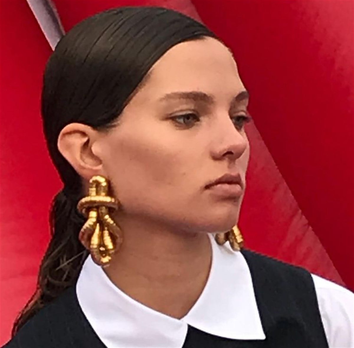 ÖRGÜ FORMLU PİRİNÇ KÜPE