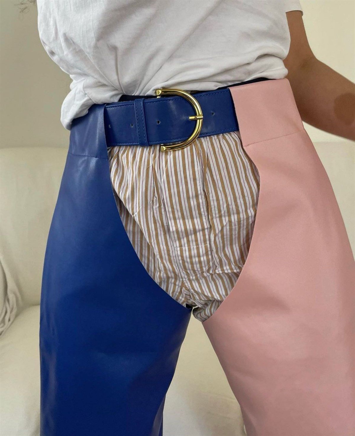 PEMBE-MAVİ VEGAN DERİ CHAPS PANTOLON