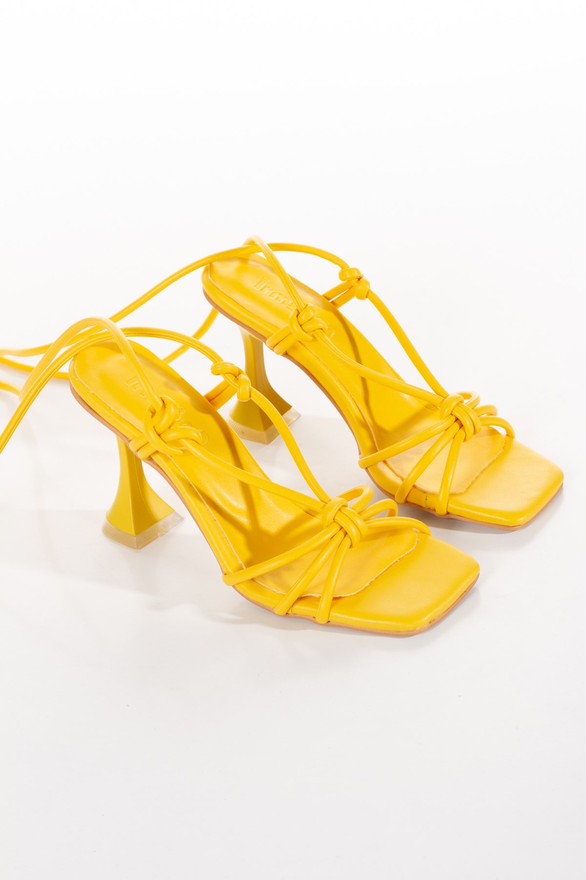 KLEO BAYAN SARI BAĞLAMALI TOPUKLU SANDALET