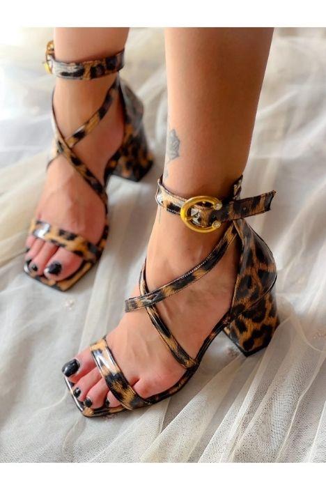 JULİA LEOPAR RUGAN TOPUKLU SANDALET