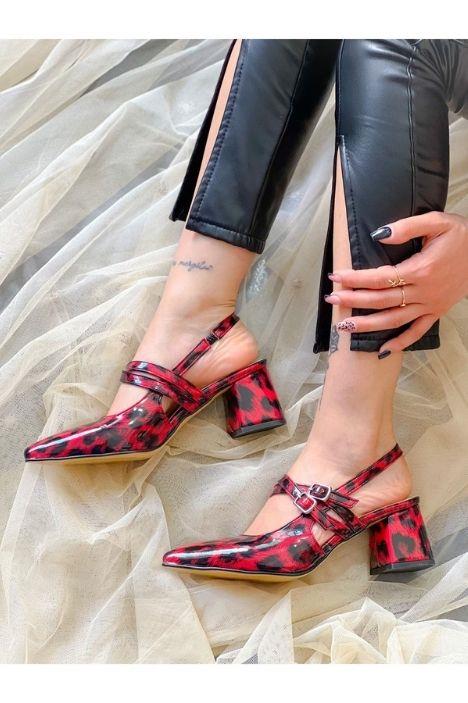VERONİKA KIRMIZI LEOPAR 2 TOKALI KISA ÖKÇE SANDALET