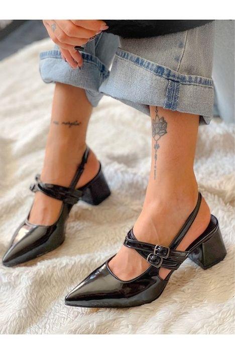 VERONİKA SİYAH RUGAN 2 TOKALI KISA ÖKÇE SANDALET