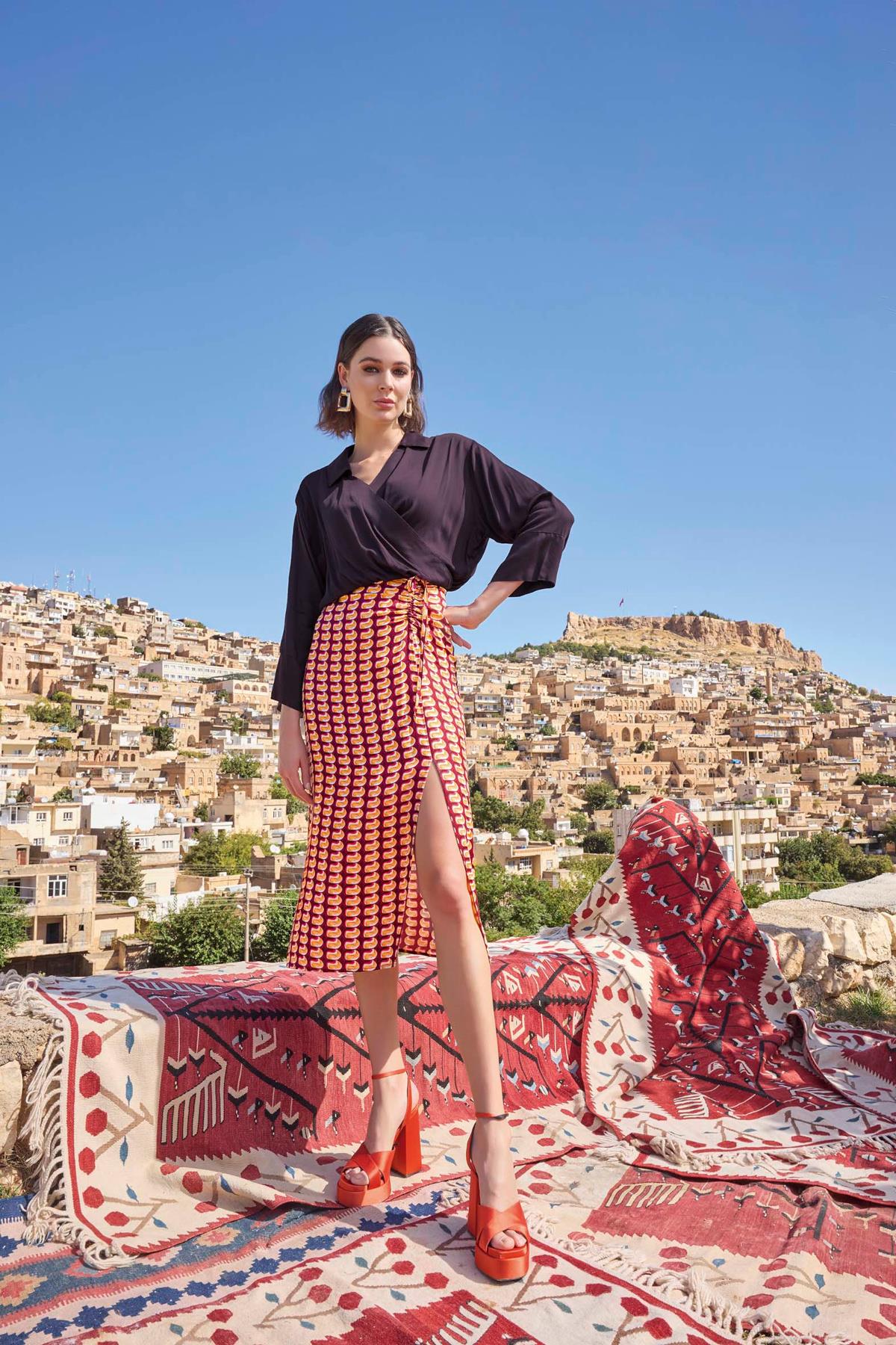 Etnik Desenli Saten Etek Takımı