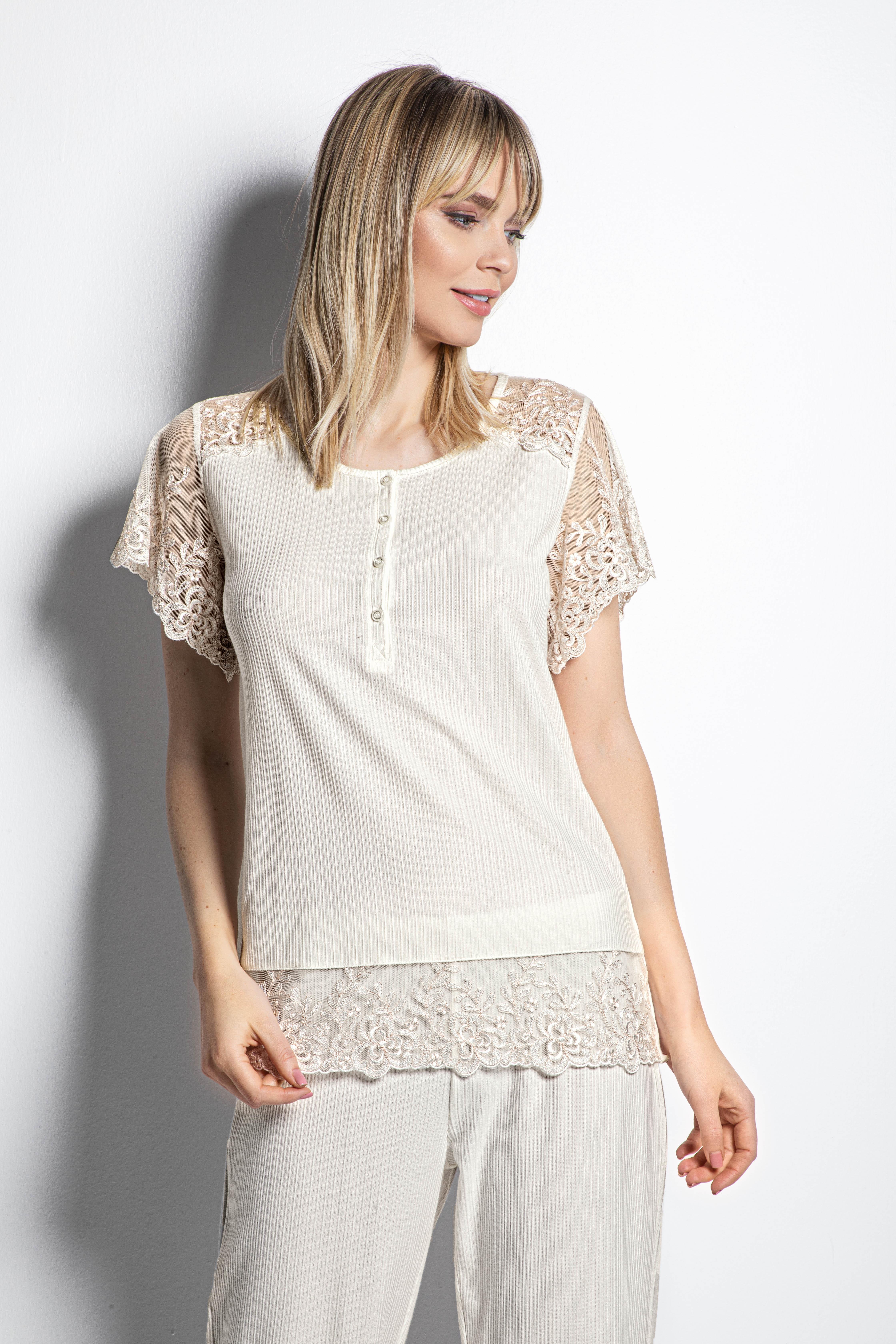 Önü Düğmeli Brode Dantelli Büyük Beden Kapri Takımı