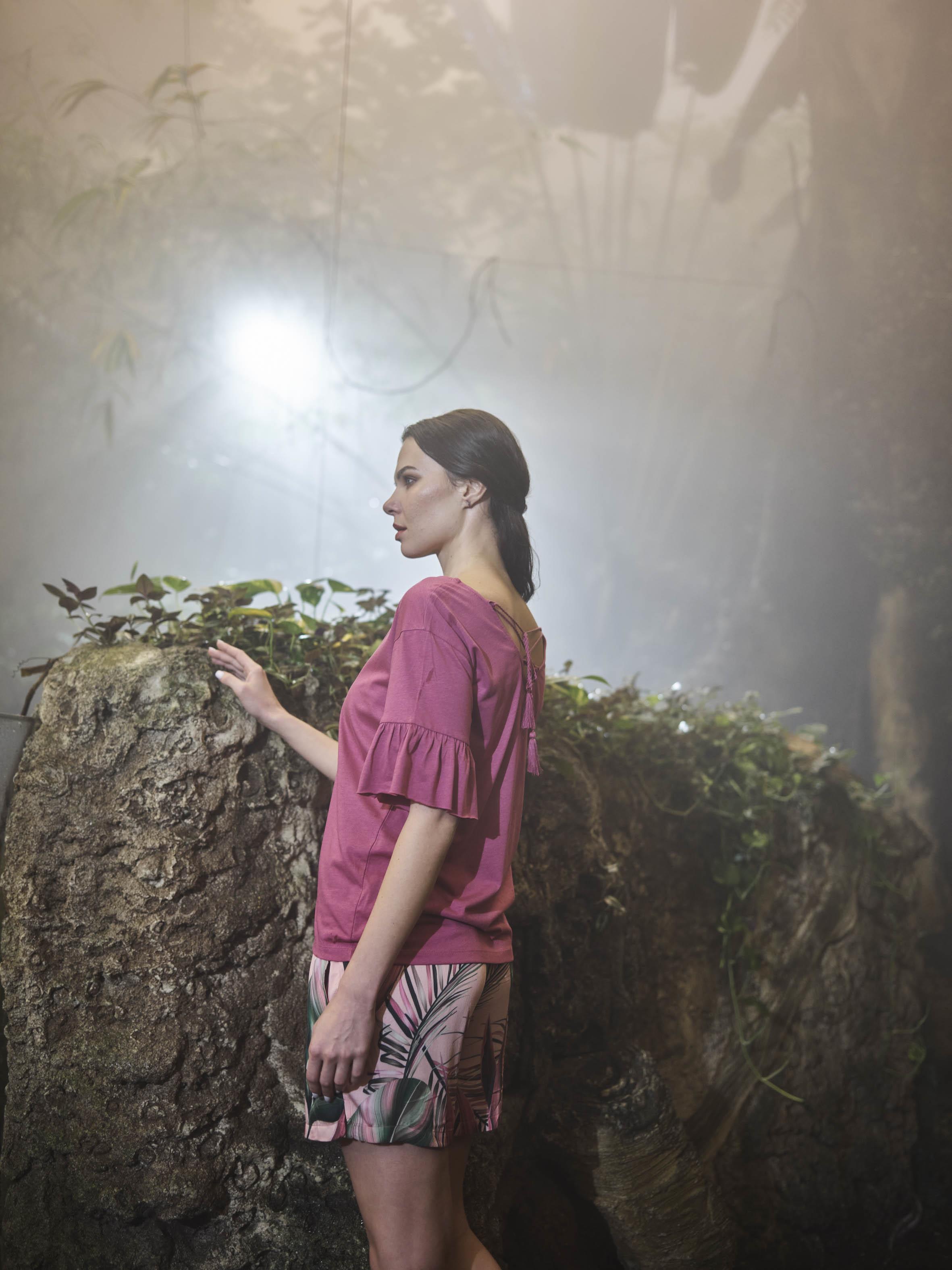 Yaprak Desenli Kolu Fırfırlı Saten Alt Üst Takım