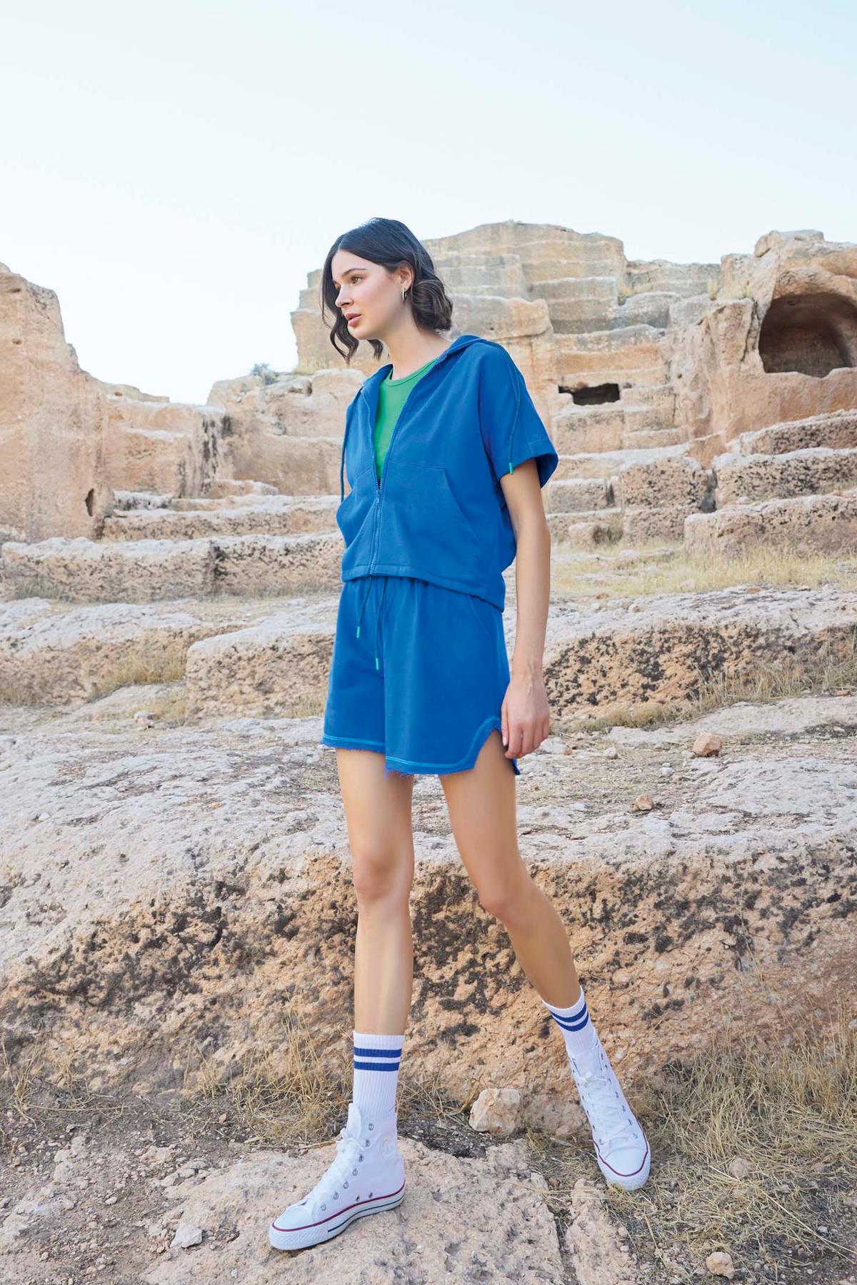 Kapüşonlu 3lü Crop Alt Üst Takım