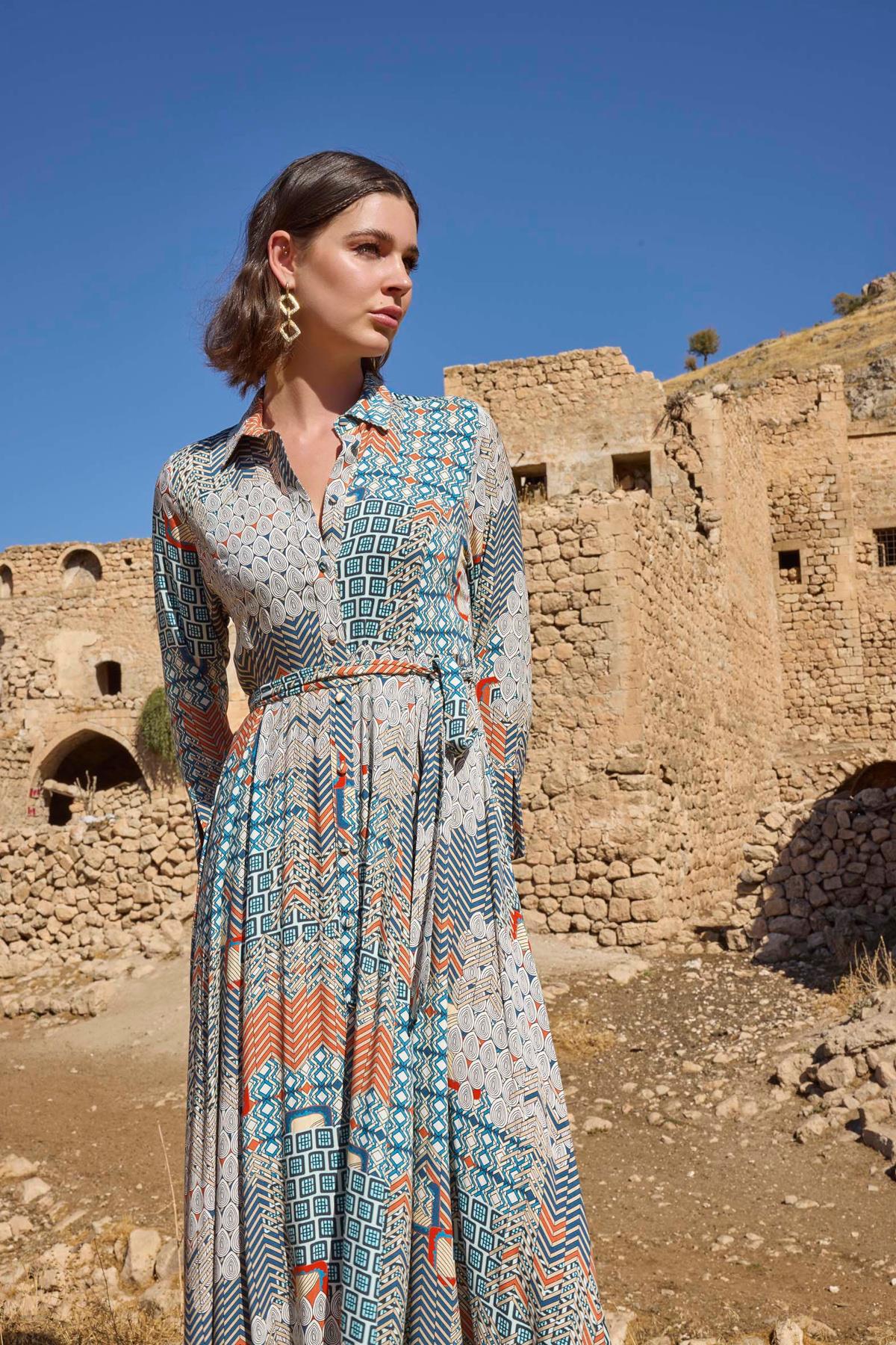 Etnik Desenli Gömlek Yakalı Önü Düğmeli Elbise