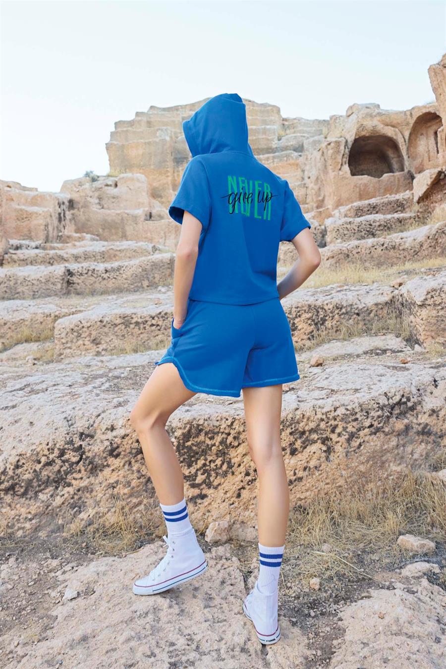 Kapüşonlu 3lü Crop Alt Üst Takım