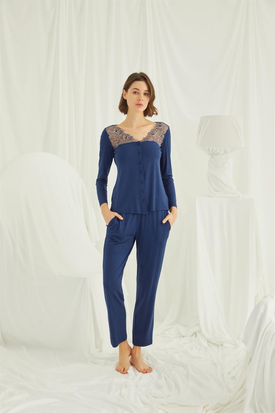 Brode Dantelli Önü Düğmeli Pijama Takımı