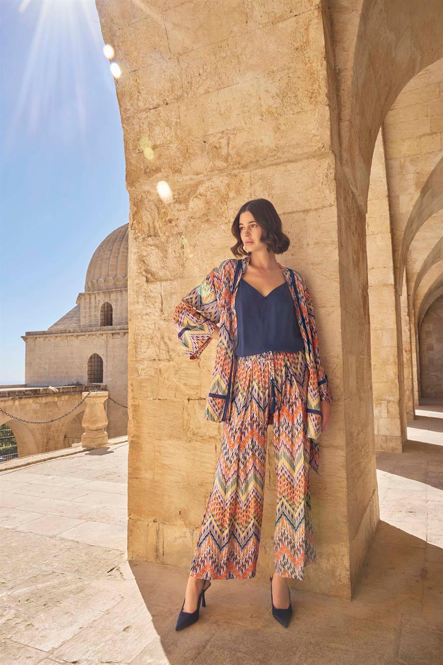 Etnik Desenli Sıfır Kol 3lü Alt Üst Takım