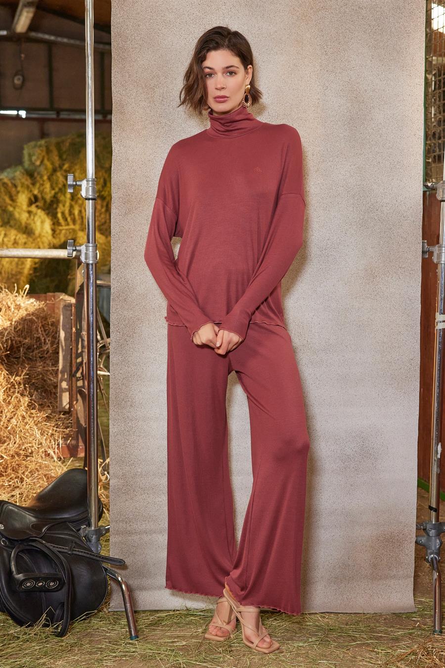 Balıkçı Yaka Çizgi Desenli Alt Üst Takım