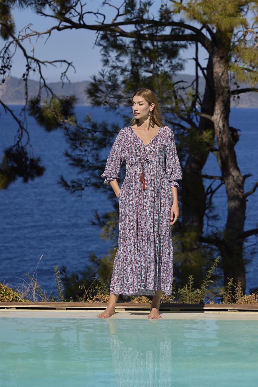 Etnik Desenli Truvakar Kollu V Yaka Elbise