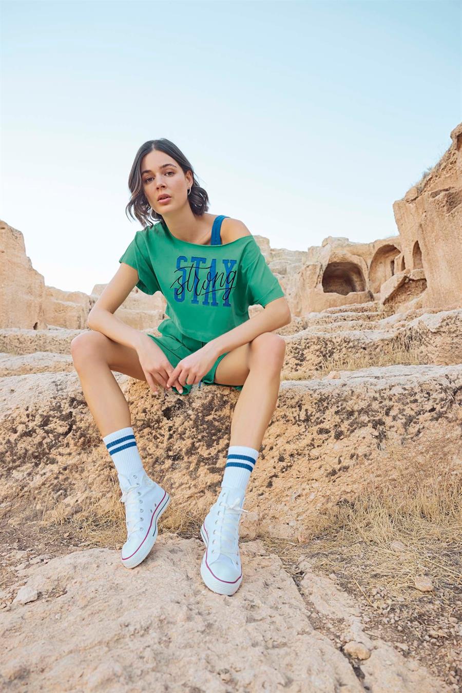 Kısa Kollu Stay Strong 3lü Crop Alt Üst Takım