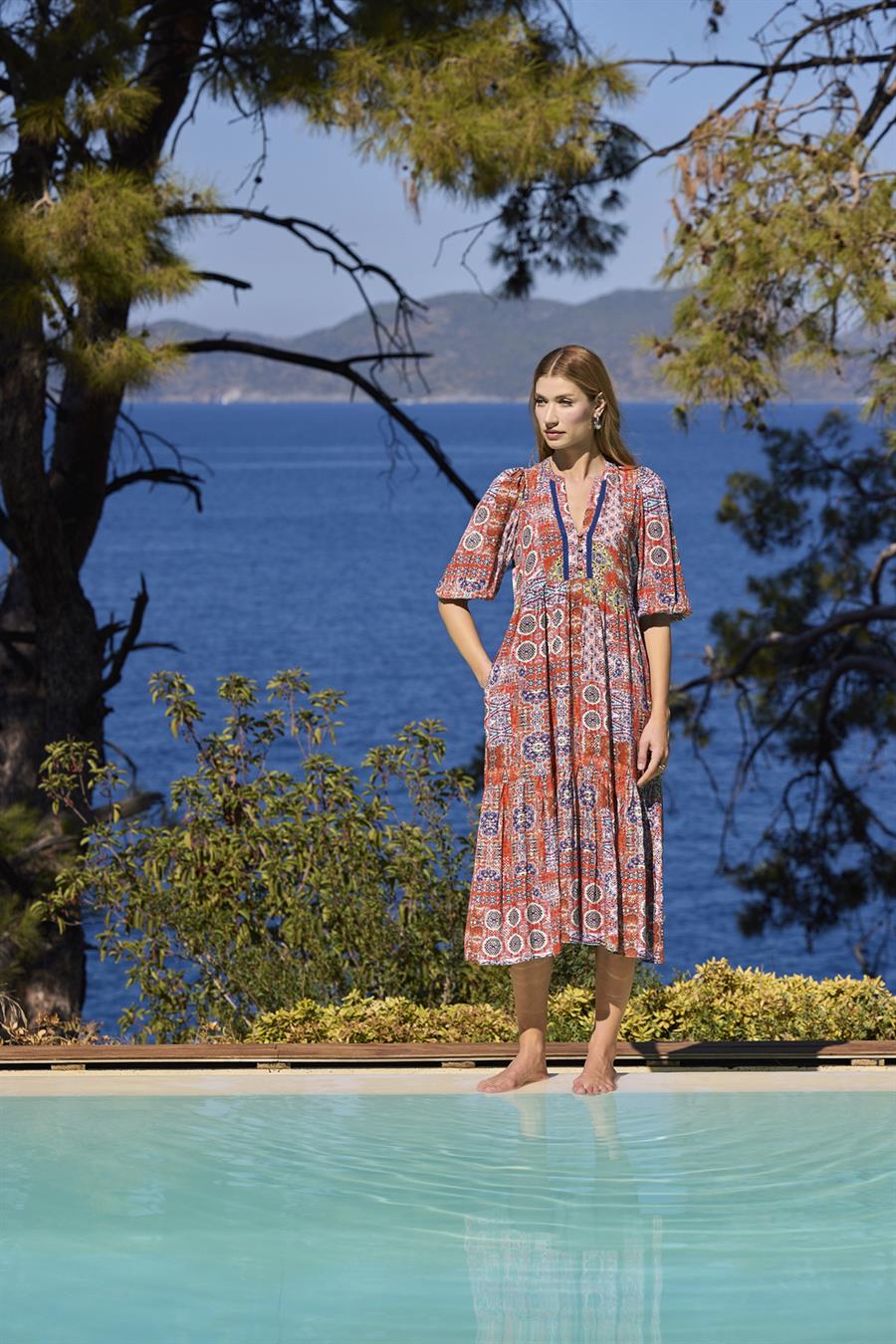 Etnik Desenli Truvakar Kollu Önü Düğmeli V Yaka Elbise