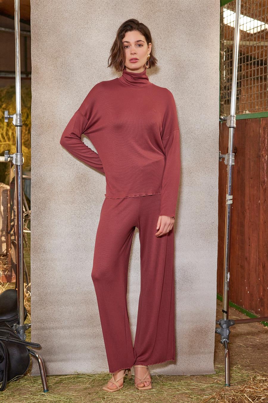 Balıkçı Yaka Çizgi Desenli Alt Üst Takım