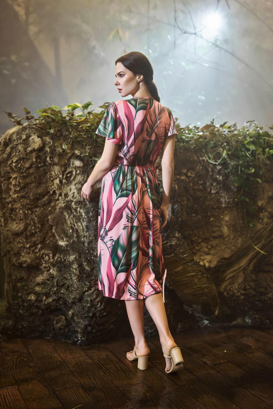 Yaprak Desenli Önü Boydan Düğmeli Parçalı Saten Elbise