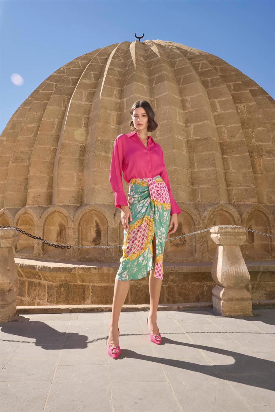 Çiçek Yaprak ve Etnik* Desenli Saten Etek Takımı