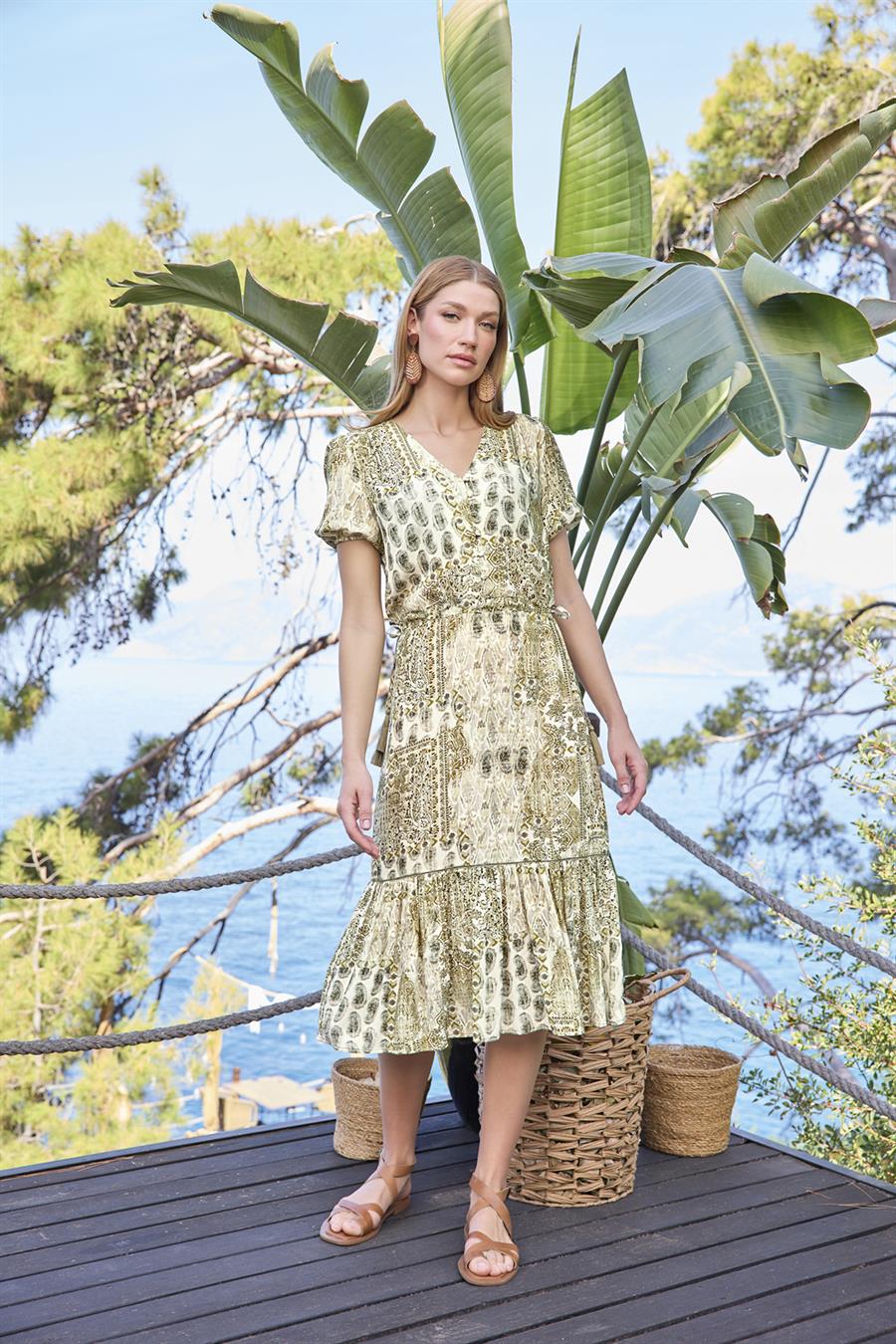 Etnik Desenli Kısa Kollu Önü Düğmeli V Yaka Elbise