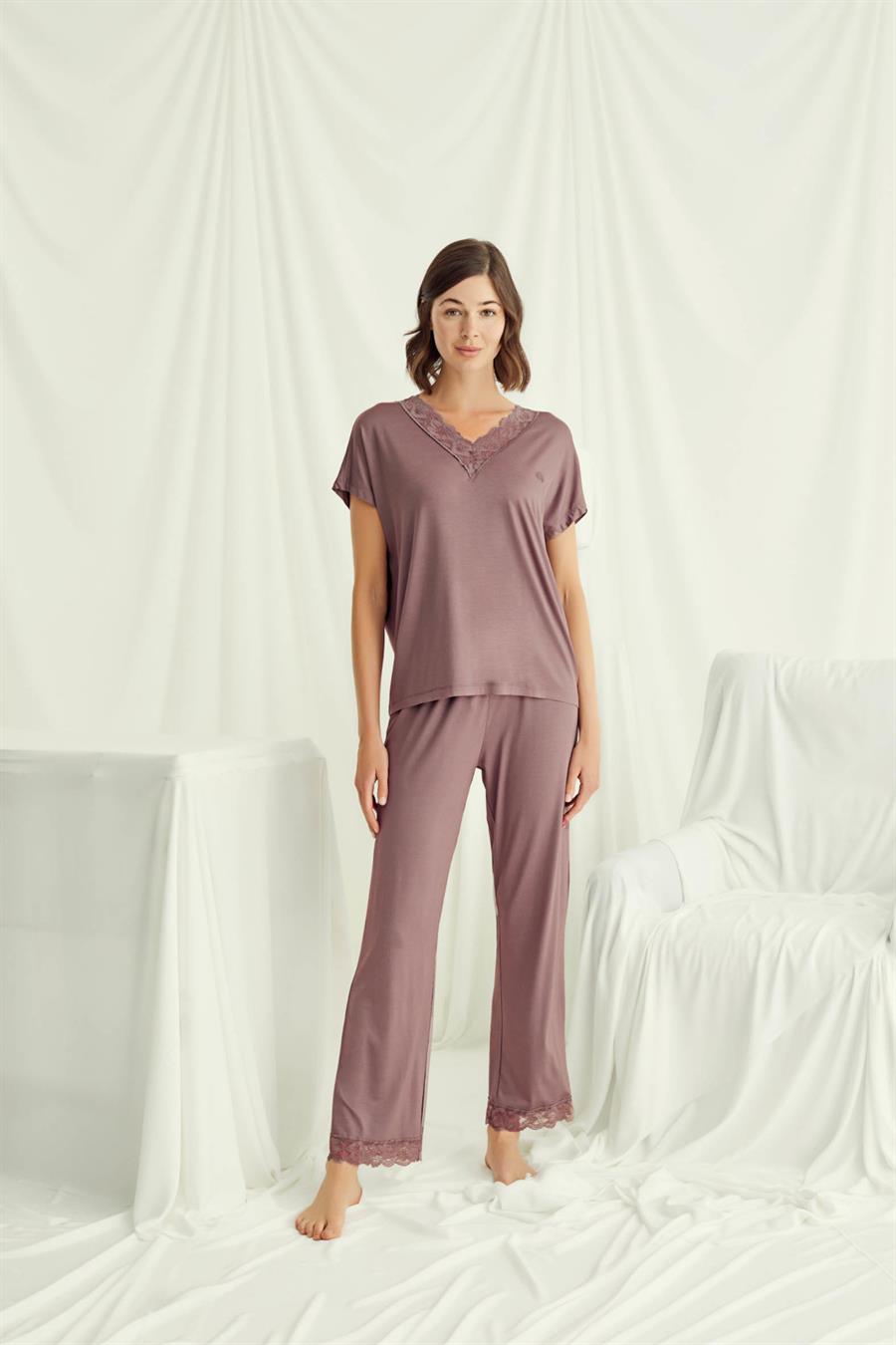 Kısa Kollu V Yakalı Dantelli Pijama Takımı