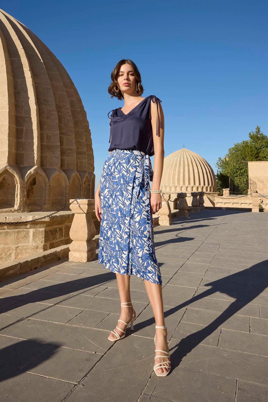 Yaprak Desenli Saten Etek Takımı