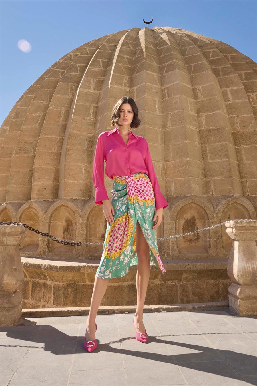 Çiçek Yaprak ve Etnik* Desenli Saten Etek Takımı