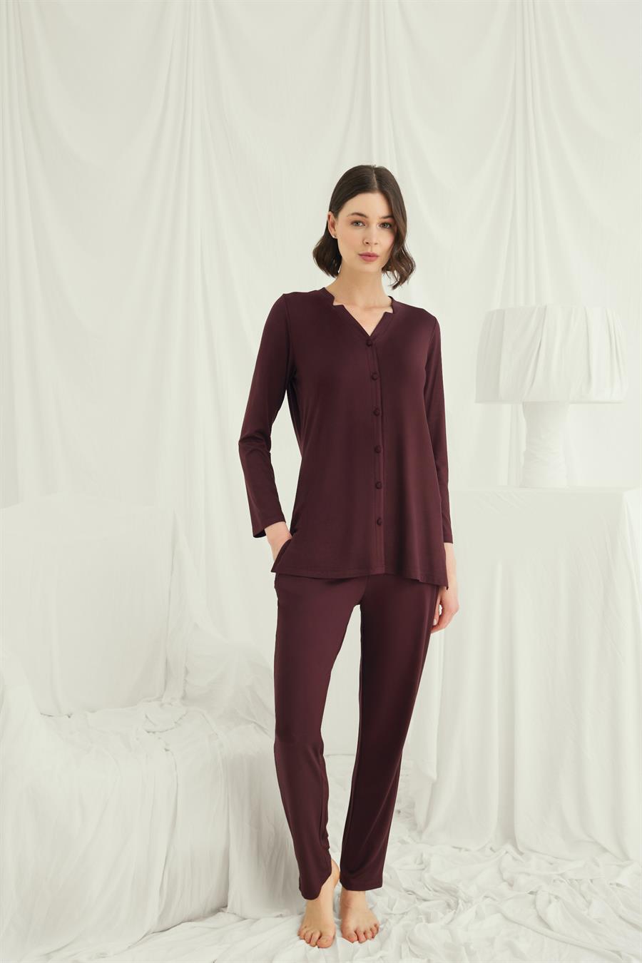 Uzun Kollu Boydan Düğmeli V Yaka Pijama Takımı
